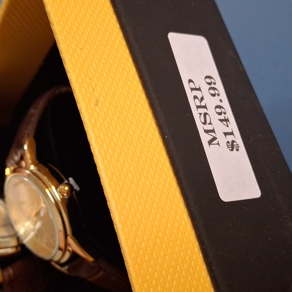 His and hers matching watch set, water resistant (W030) NWT - Picture 6 of 6